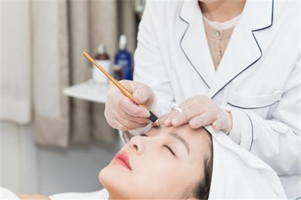 雙眼皮疤痕修復(fù)要多少錢(qián) 雙眼皮怎么修復(fù) 雙眼皮疤痕修復(fù)要多少錢(qián) 雙眼皮怎么修復(fù)