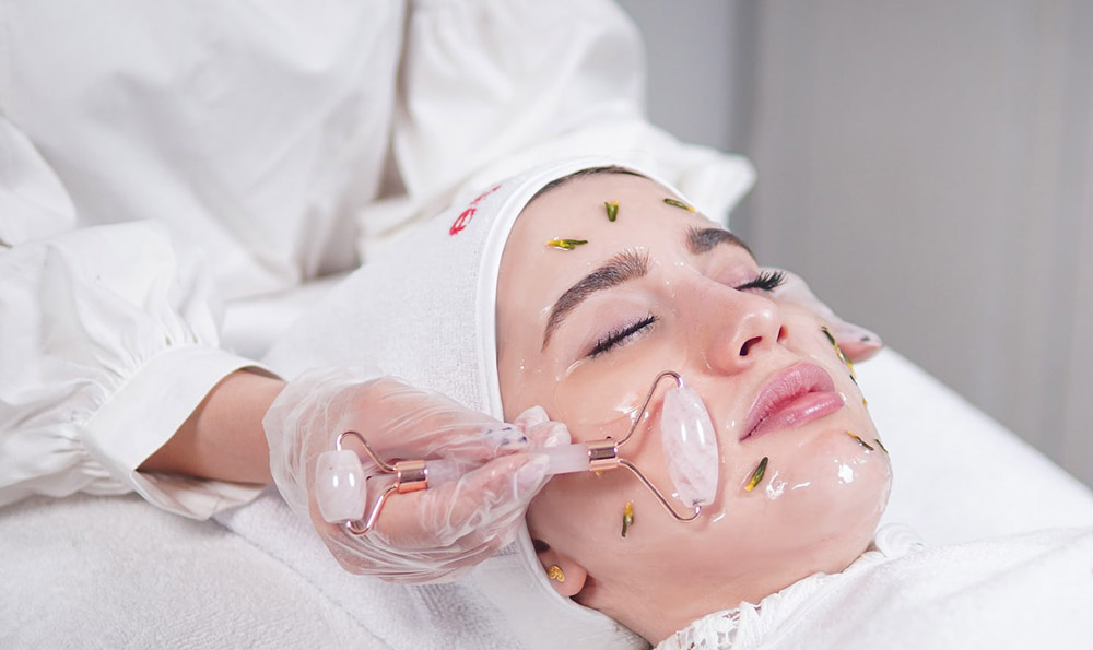 皮膚祛痘祛痘印