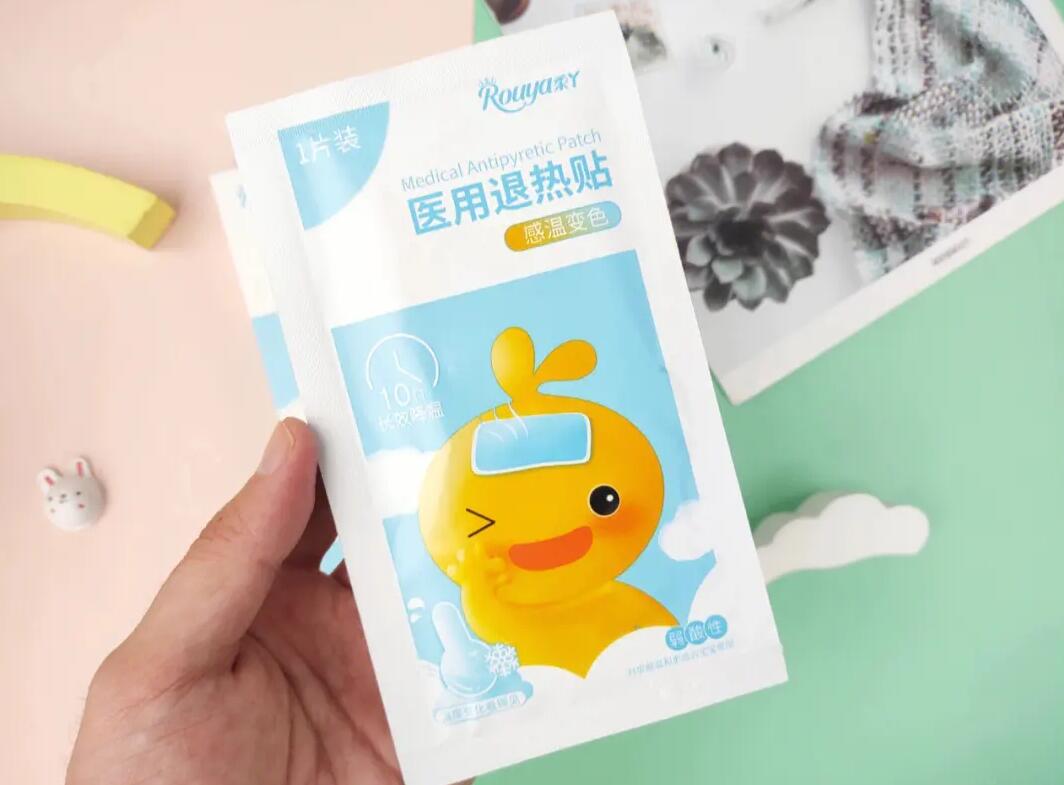 不同品牌醫(yī)用退熱貼的差異比較與選擇建議